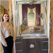 Peintre en décors, je maitrise le dessin et la peinture, je suis également passionnée d'art sous toutes ses formes !